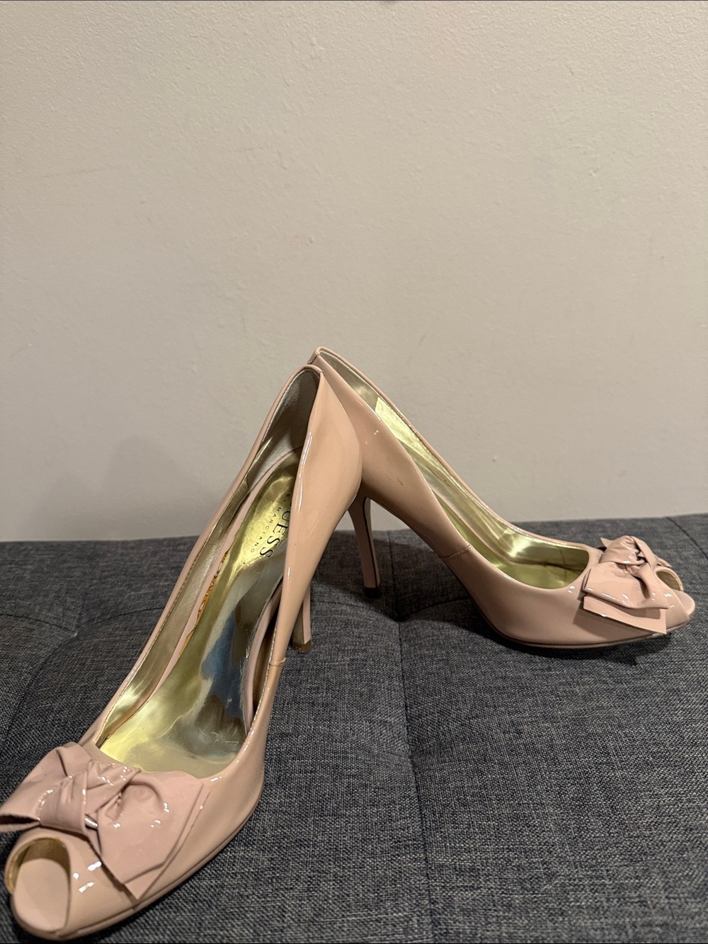 Guess Blush Patent Peep-Toe Heels with Bow Size 7.5